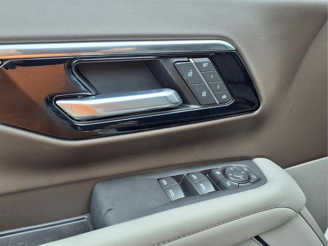 2026 Chevrolet Suburban LT, 4WD