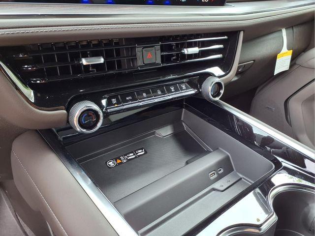 2026 Chevrolet Suburban LT, 4WD