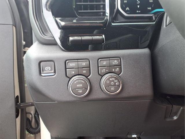 2026 Chevrolet Silverado 2500HD Crew Cab, Standard Bed, XR2, 4WD