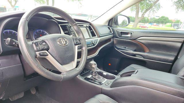2019 Toyota Highlander Limited Platinum