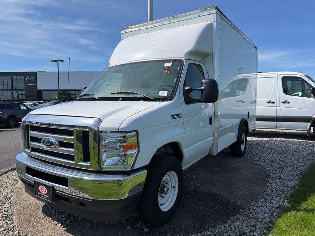 2025 Ford E-350 Cutaway Base