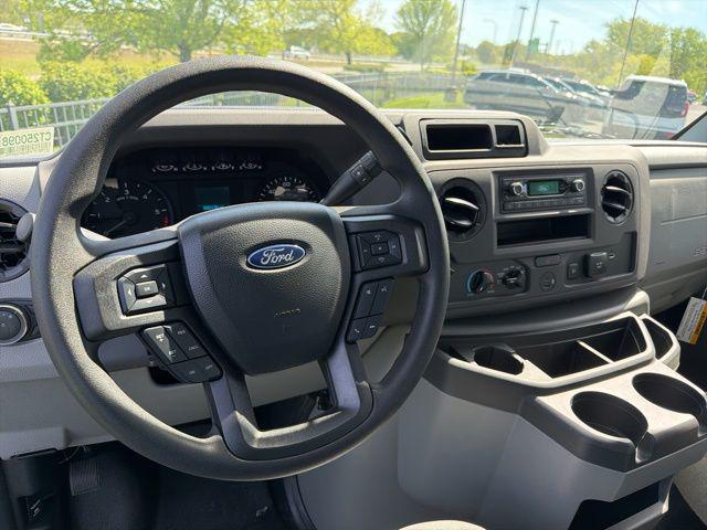 2025 Ford E-350 Cutaway Base