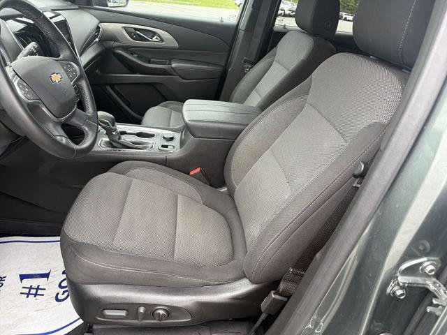 2023 Chevrolet Traverse AWD LT Cloth