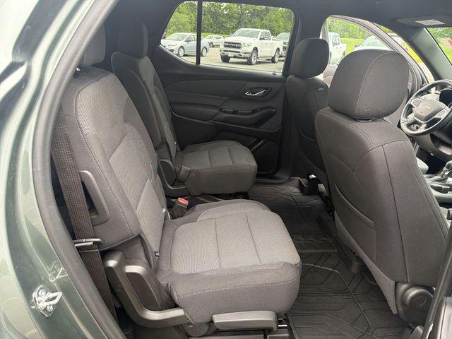 2023 Chevrolet Traverse AWD LT Cloth