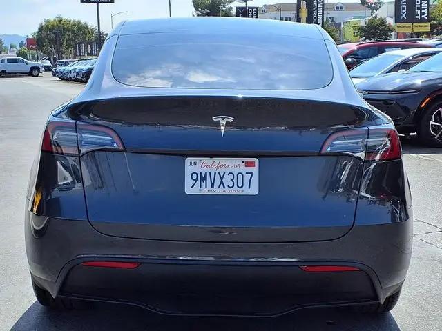 2024 Tesla Model Y Long Range Single Motor Rear-Wheel Drive