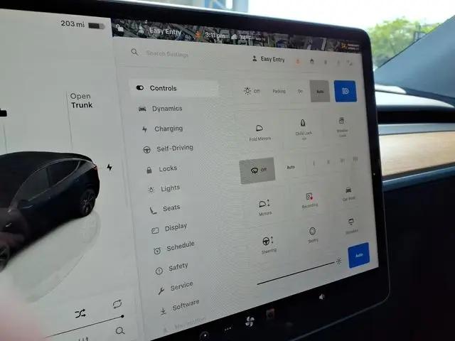 2024 Tesla Model Y Long Range Single Motor Rear-Wheel Drive
