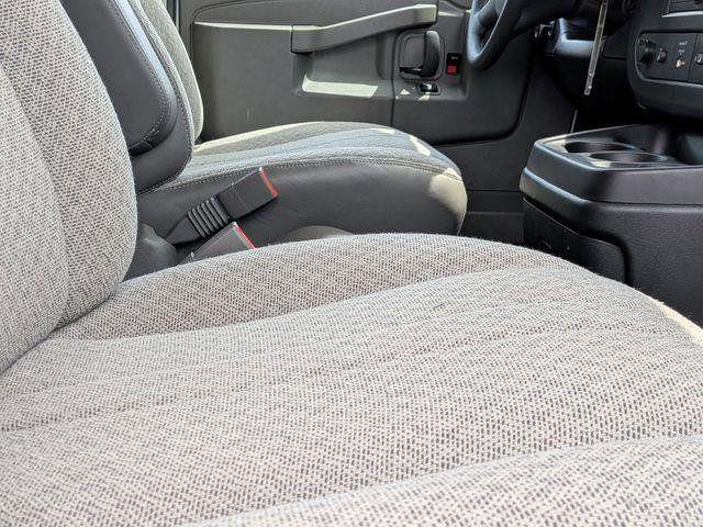 2025 Chevrolet Express Passenger RWD 3500 Extended Wheelbase LT