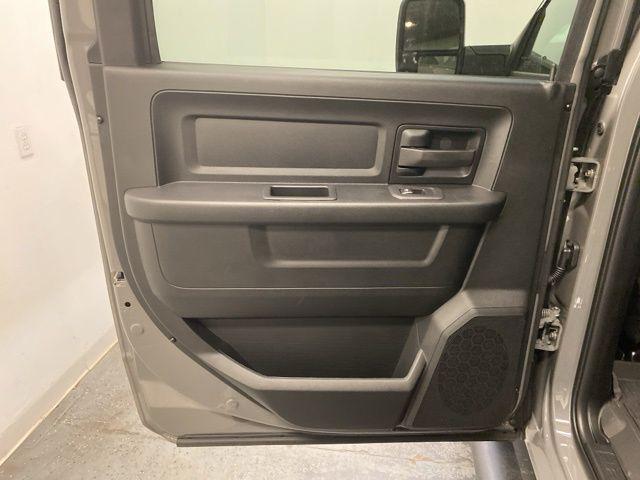 2026 Ram 2500 Black Express Crew Cab 4x4 6'4" Box