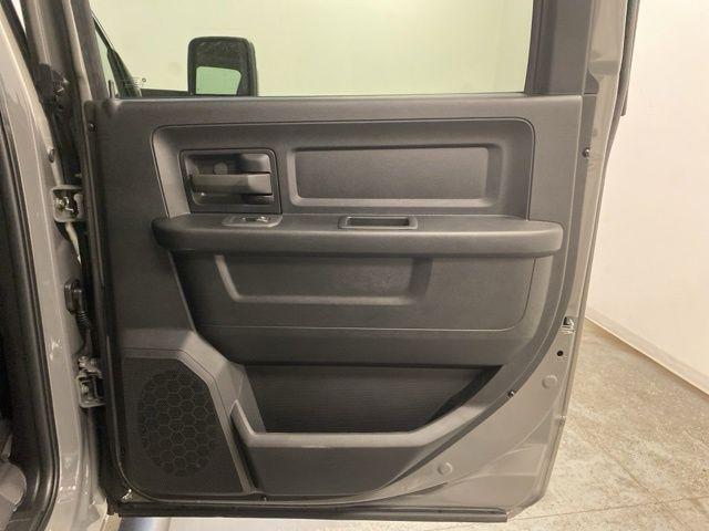 2026 Ram 2500 Black Express Crew Cab 4x4 6'4" Box