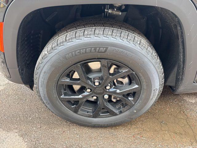 2026 Jeep Grand Cherokee L Altitude 4x2