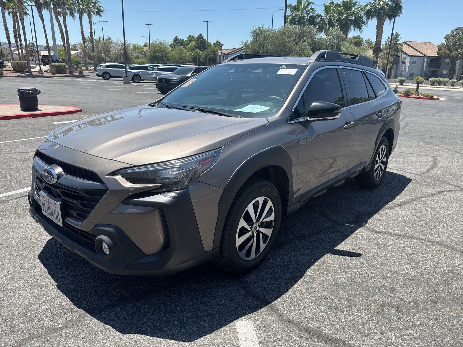 2024 Subaru Outback Premium's photo