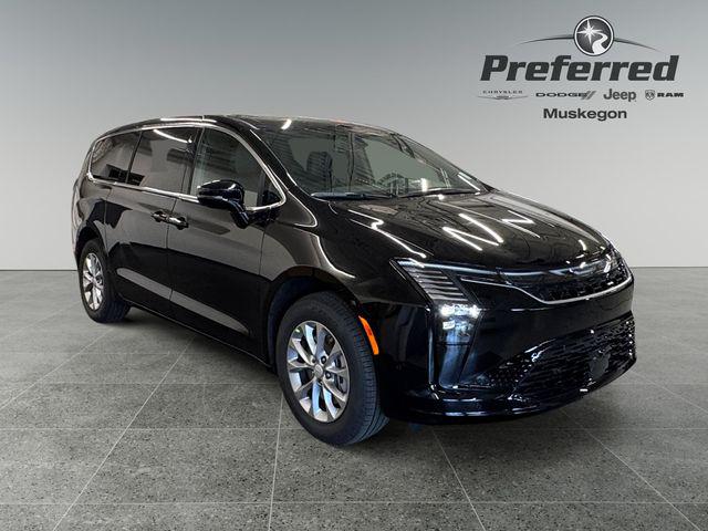 2027 Chrysler Pacifica Select for sale in Muskegon, MI