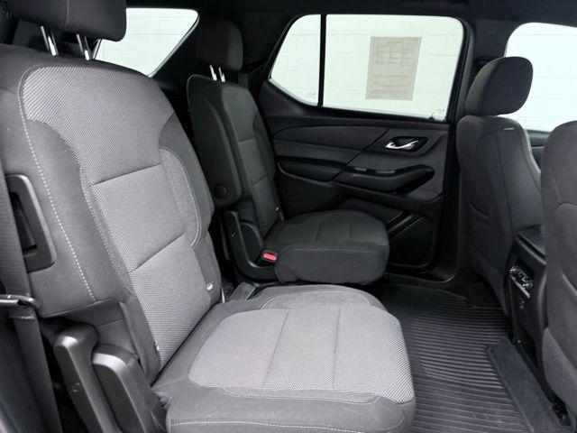 2023 Chevrolet Traverse AWD LT Cloth