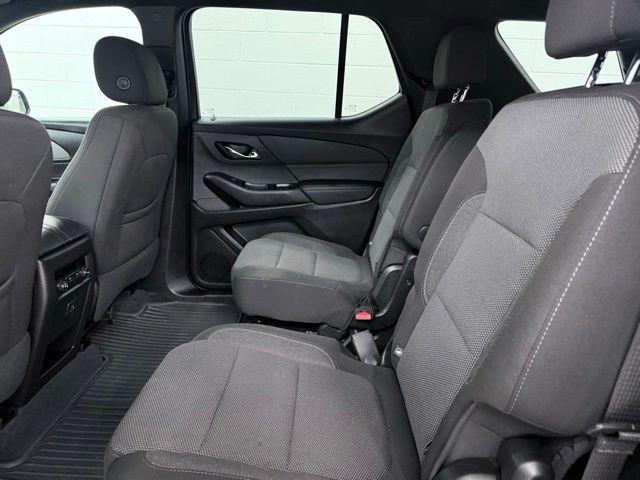 2023 Chevrolet Traverse AWD LT Cloth