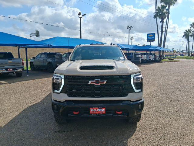 2026 Chevrolet Silverado 2500HD Crew Cab, Standard Bed, XR2, 4WD