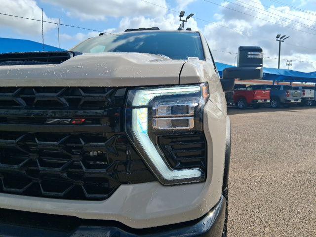 2026 Chevrolet Silverado 2500HD Crew Cab, Standard Bed, XR2, 4WD