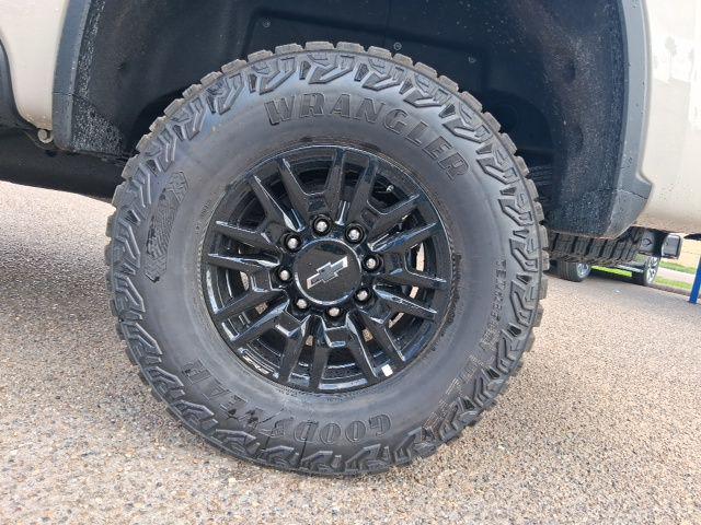 2026 Chevrolet Silverado 2500HD Crew Cab, Standard Bed, XR2, 4WD