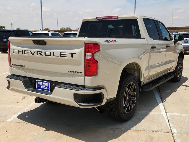 2026 Chevrolet Silverado 1500 4WD Crew Cab Short Bed Custom