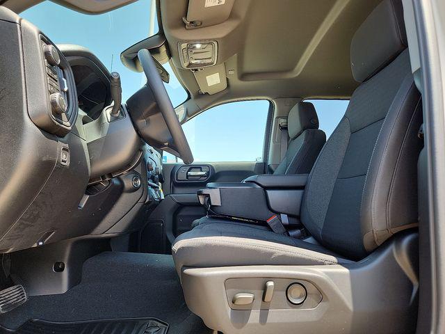2026 Chevrolet Silverado 1500 4WD Crew Cab Short Bed Custom