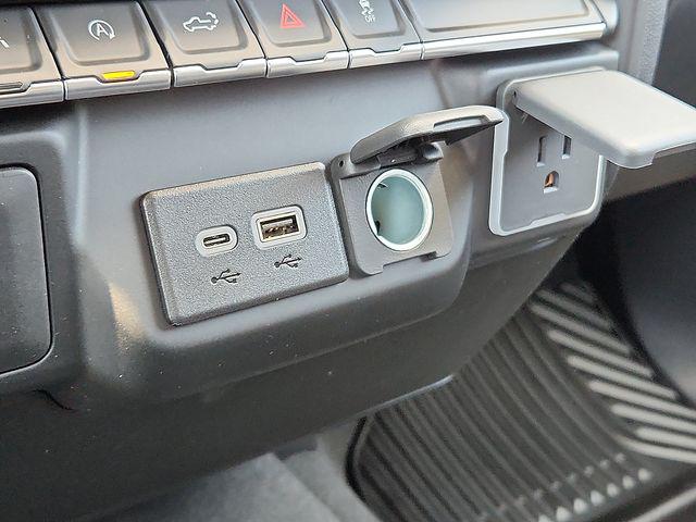 2026 Chevrolet Silverado 1500 4WD Crew Cab Short Bed Custom