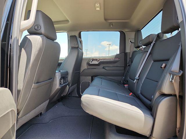 2026 GMC Sierra 1500 Crew Cab, Short Bed, SLT, RWD