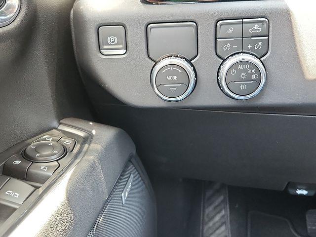 2026 GMC Sierra 1500 Crew Cab, Short Bed, SLT, RWD