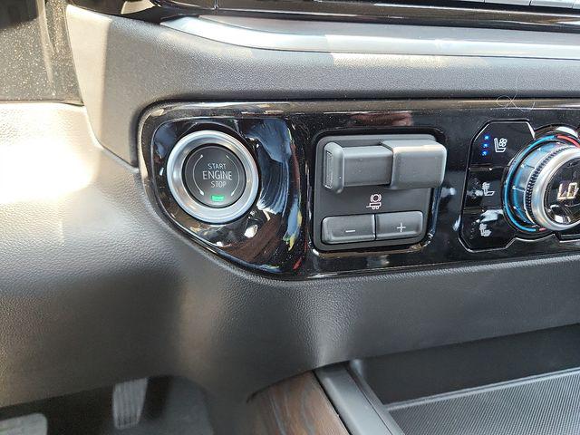 2026 GMC Sierra 1500 Crew Cab, Short Bed, SLT, RWD