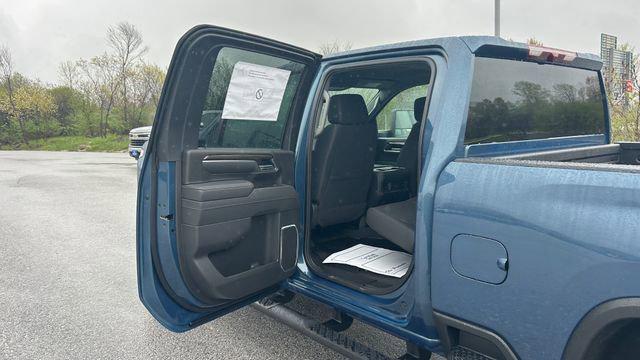 2026 Chevrolet Silverado 2500HD Crew Cab, Standard Bed, LT, 4WD