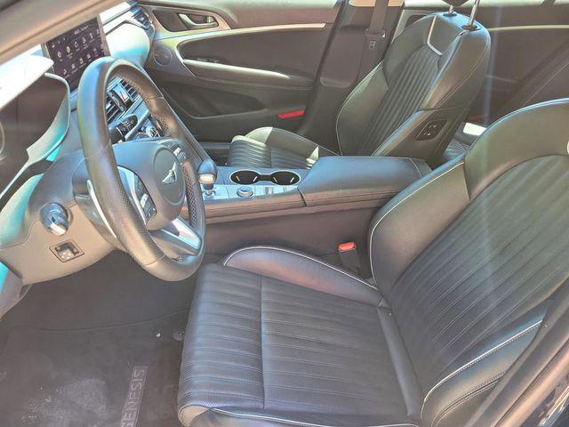 2022 Genesis G70 2.0T RWD