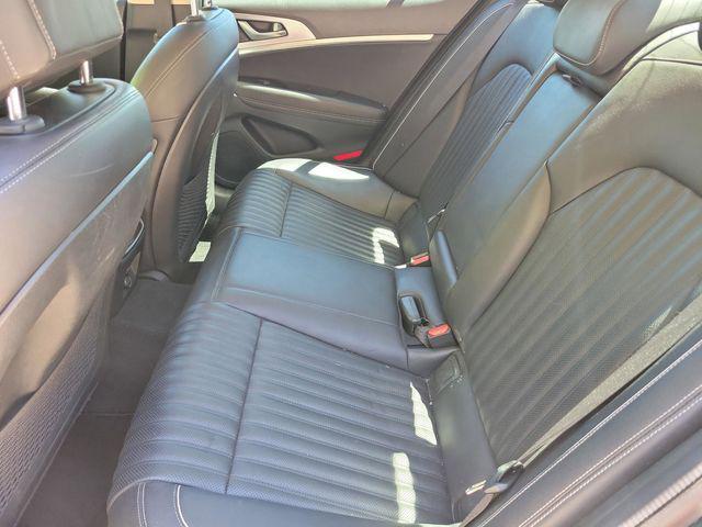 2022 Genesis G70 2.0T RWD