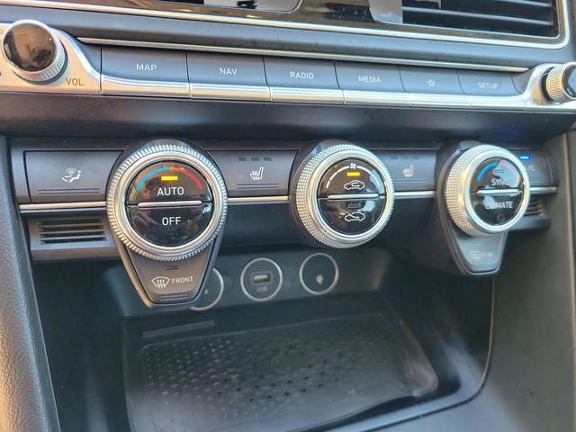 2022 Genesis G70 2.0T RWD