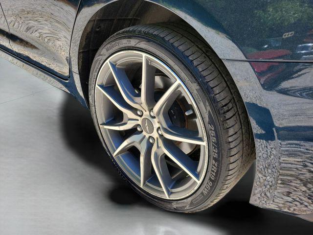 2022 Genesis G70 2.0T RWD