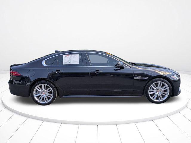 2022 Jaguar XF R-Dynamic SE P300 AWD Automatic