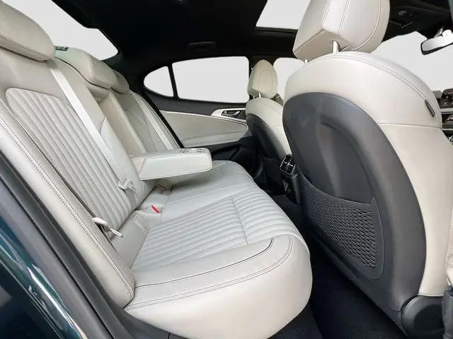 2022 Genesis G70 3.3T RWD