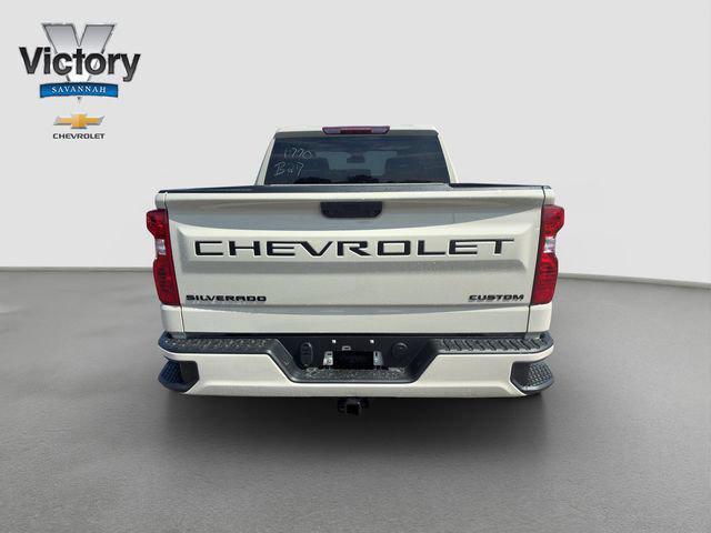 2026 Chevrolet Silverado 1500 4WD Crew Cab Short Bed Custom