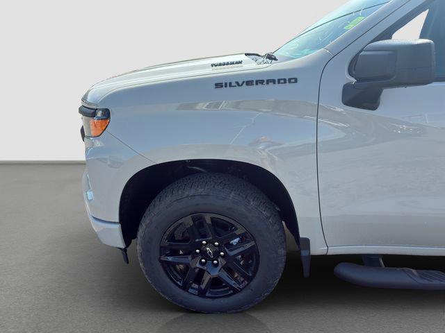 2026 Chevrolet Silverado 1500 4WD Crew Cab Short Bed Custom