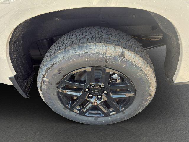 2026 Chevrolet Silverado 1500 4WD Crew Cab Short Bed Custom