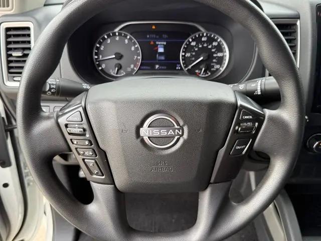 2022 Nissan Frontier Crew Cab SV 4x4