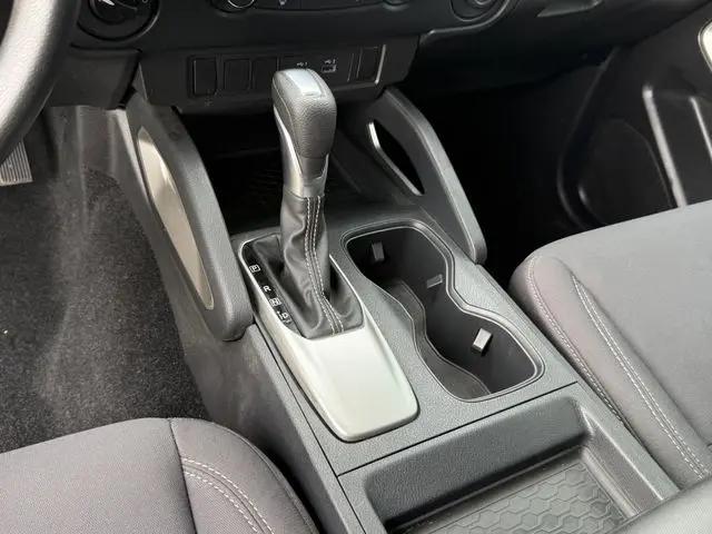 2022 Nissan Frontier Crew Cab SV 4x4