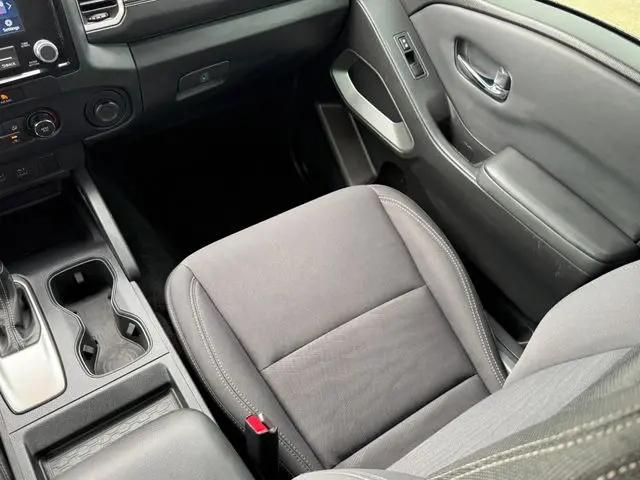 2022 Nissan Frontier Crew Cab SV 4x4