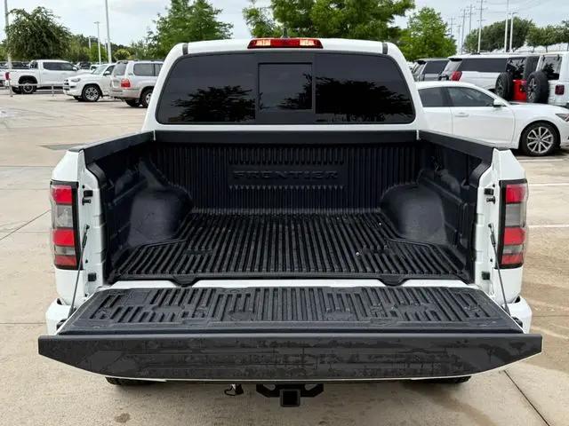 2022 Nissan Frontier Crew Cab SV 4x4