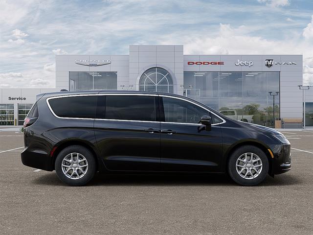 New 2027 Chrysler Pacifica Select For Sale in East Hanover, NJ