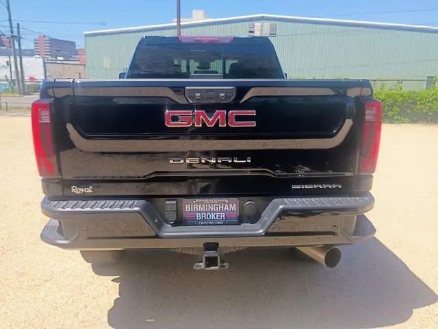 2024 GMC Sierra 2500HD 4WD Crew Cab Standard Bed Denali