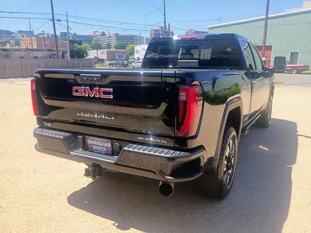 2024 GMC Sierra 2500HD 4WD Crew Cab Standard Bed Denali