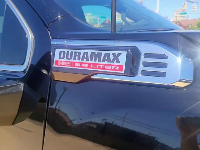 2024 GMC Sierra 2500HD 4WD Crew Cab Standard Bed Denali