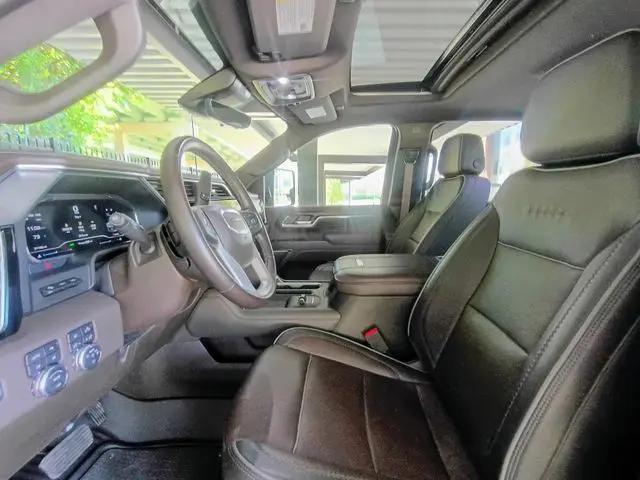 2024 GMC Sierra 2500HD 4WD Crew Cab Standard Bed Denali