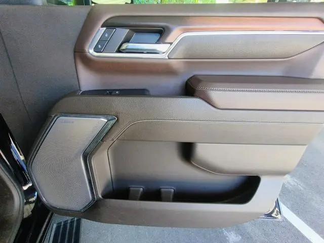 2024 GMC Sierra 2500HD 4WD Crew Cab Standard Bed Denali