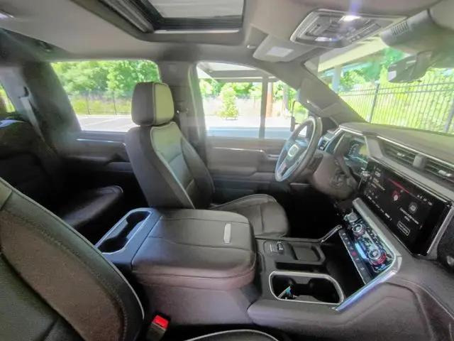 2024 GMC Sierra 2500HD 4WD Crew Cab Standard Bed Denali