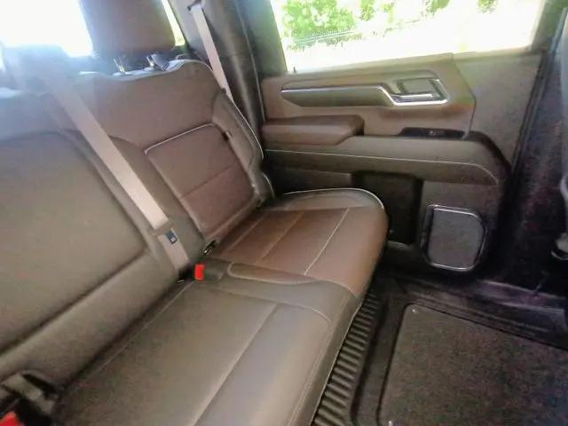 2024 GMC Sierra 2500HD 4WD Crew Cab Standard Bed Denali