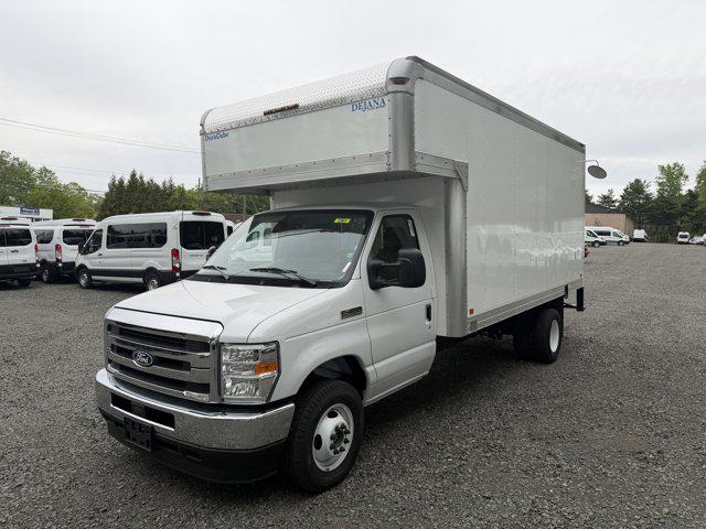 2027 Ford E-Series Cutaway Box Dry Freight